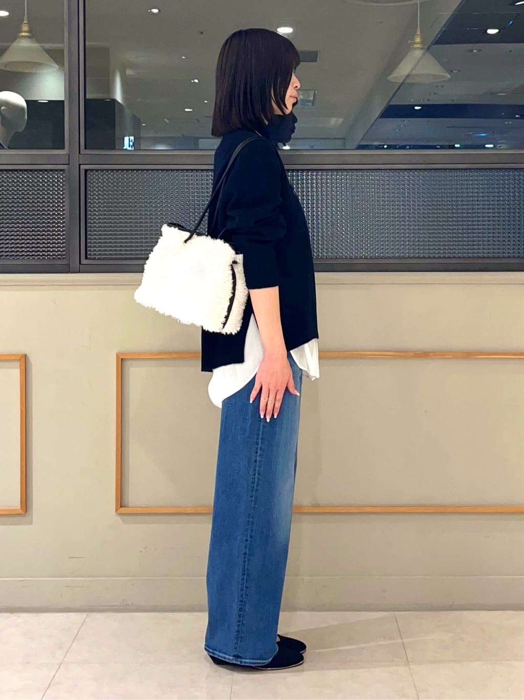 kumiさんの「INDIVI｜【冬ニット人気NO．1！／カシミヤ混】ミドルゲージハイネックニット」を使ったコーディネート