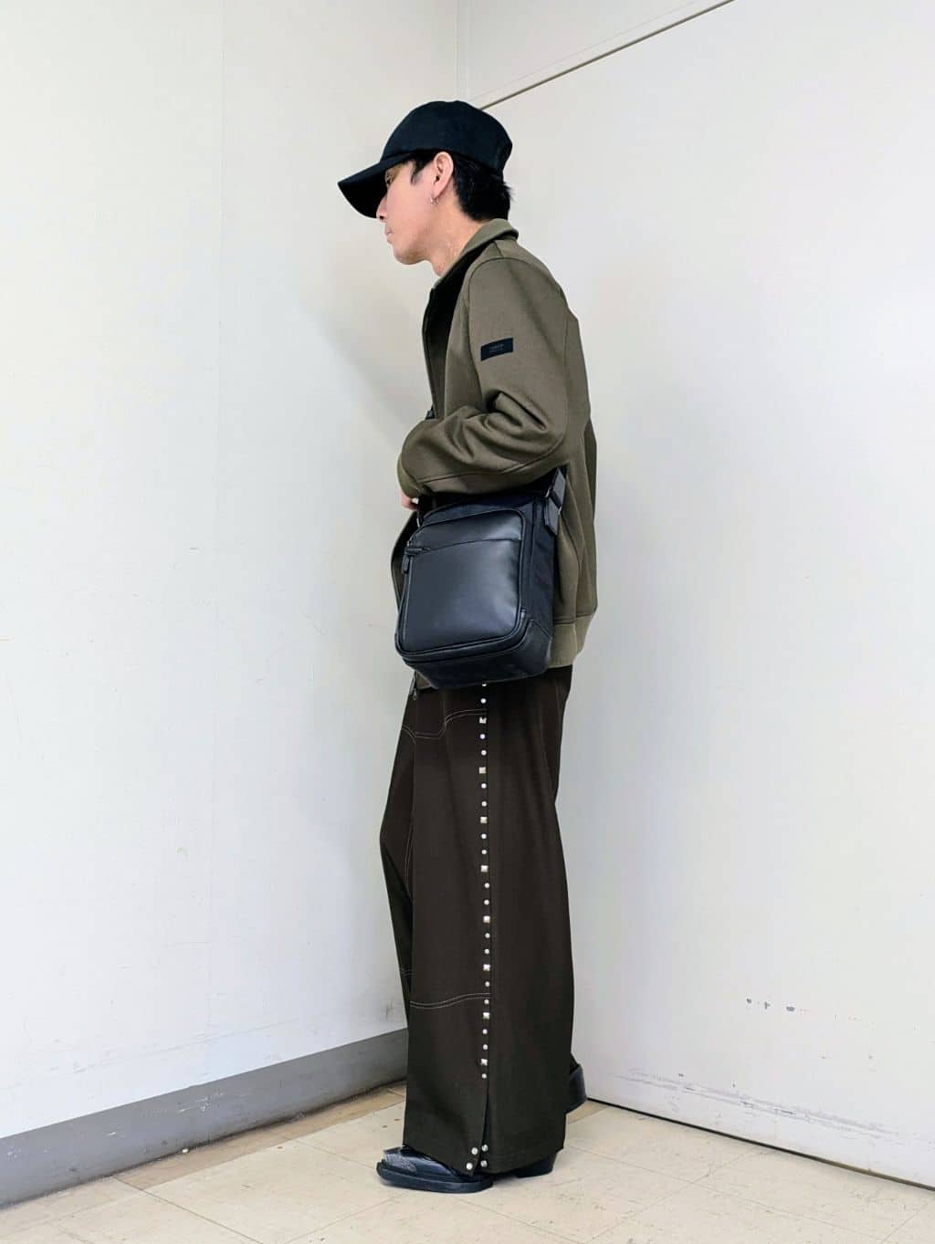 ryoさんの「TAKEO KIKUCHI｜【JUST ONE LAYER】ダウンファブリック ジップアップ リブ ブルゾン」を使ったコーディネート