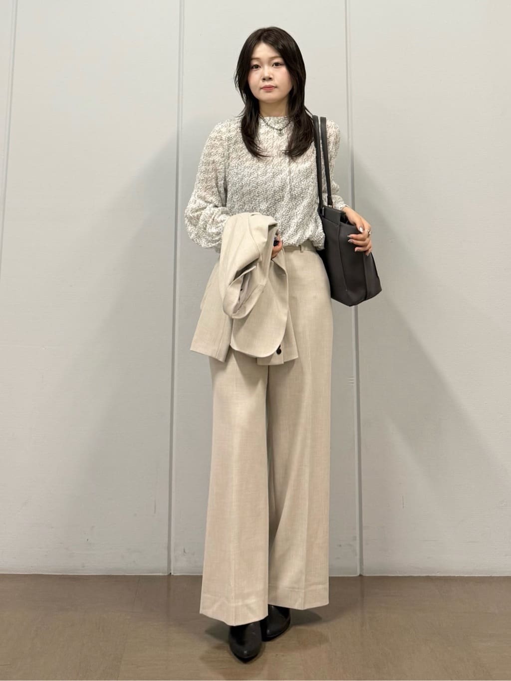 mizukiさんの「INDIVI｜【きれいめ／オフィス／イベント】フェザージャカードブラウス」を使ったコーディネート