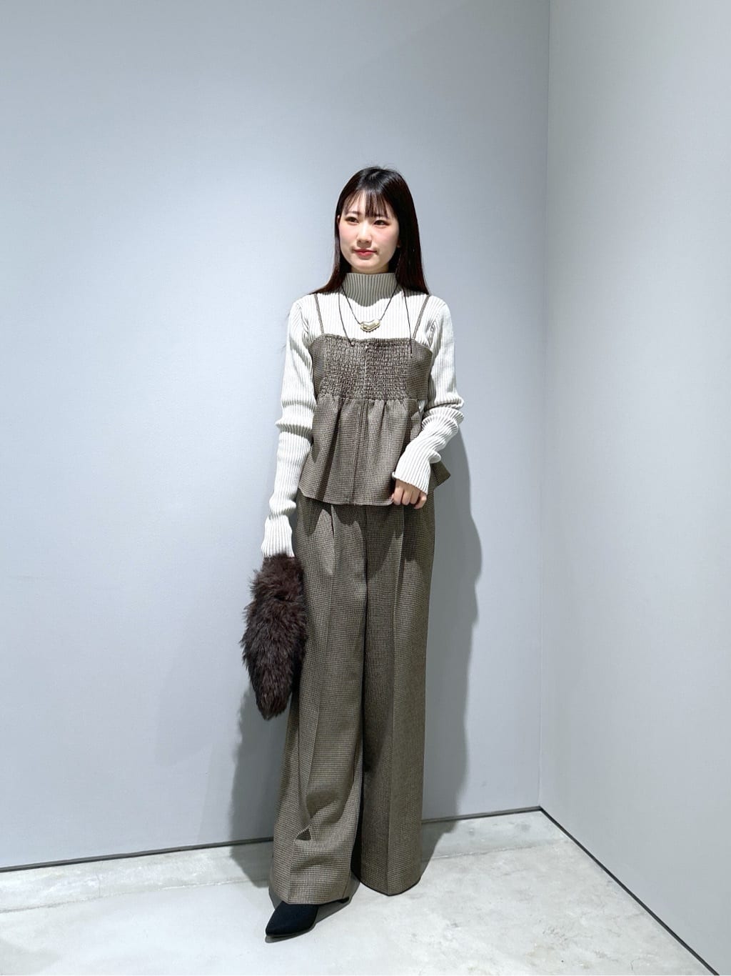 Renoさんの「INDIVI｜ガンクラブチェックワイドパンツ」を使ったコーディネート