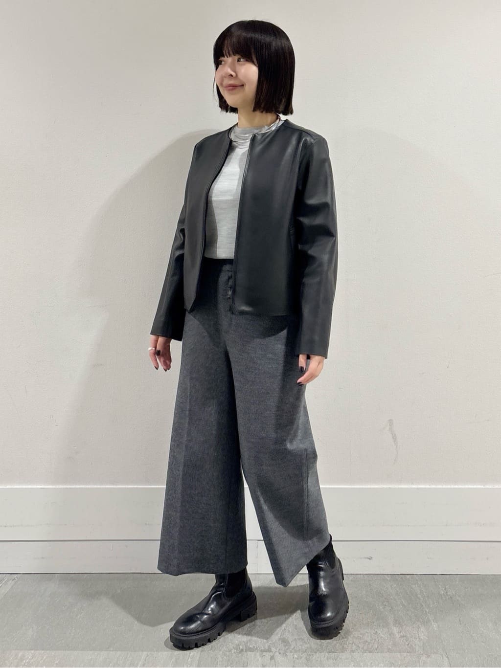 モエカさんの「UNTITLED｜【着丈短め/柔らかな質感】ラムレザージャケット」を使ったコーディネート