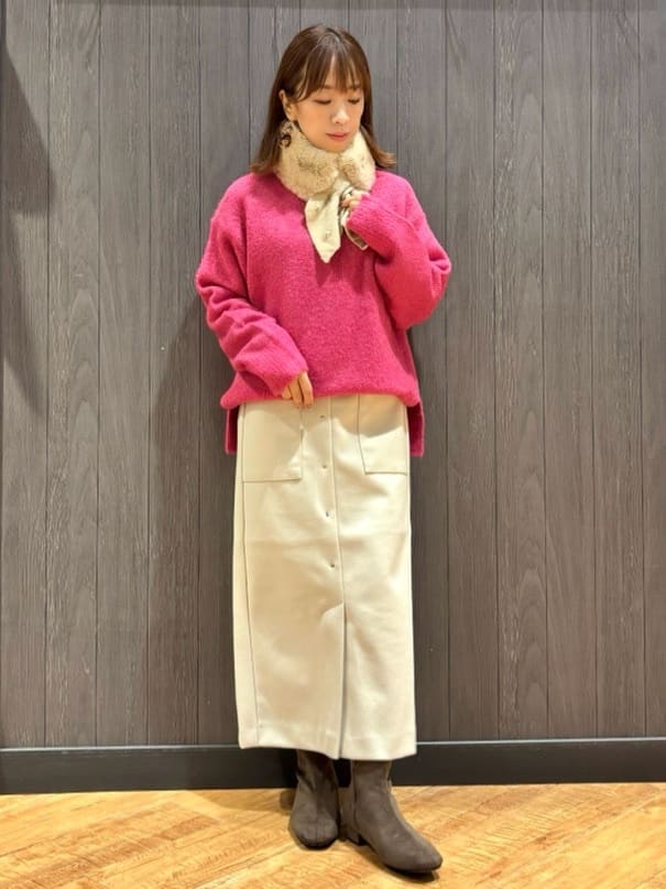 meiさんの「SHOO･LA･RUE｜【S-LL/あったか】すらりときれい見え ベイカー風ナロースカート」を使ったコーディネート