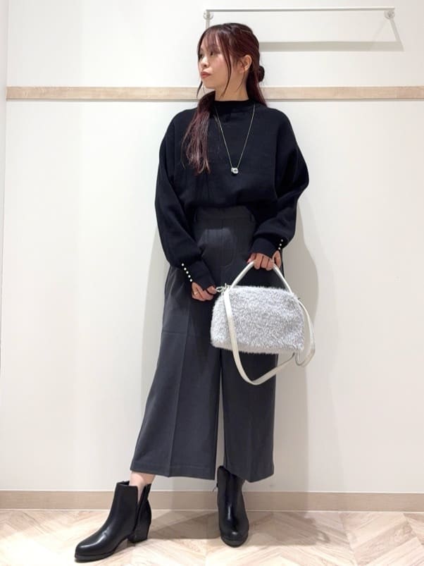 nanaさんの「SHOO･LA･RUE｜【S-LL】思わず触れたくなる ふわふわ Vネックニットカーディガン」を使ったコーディネート