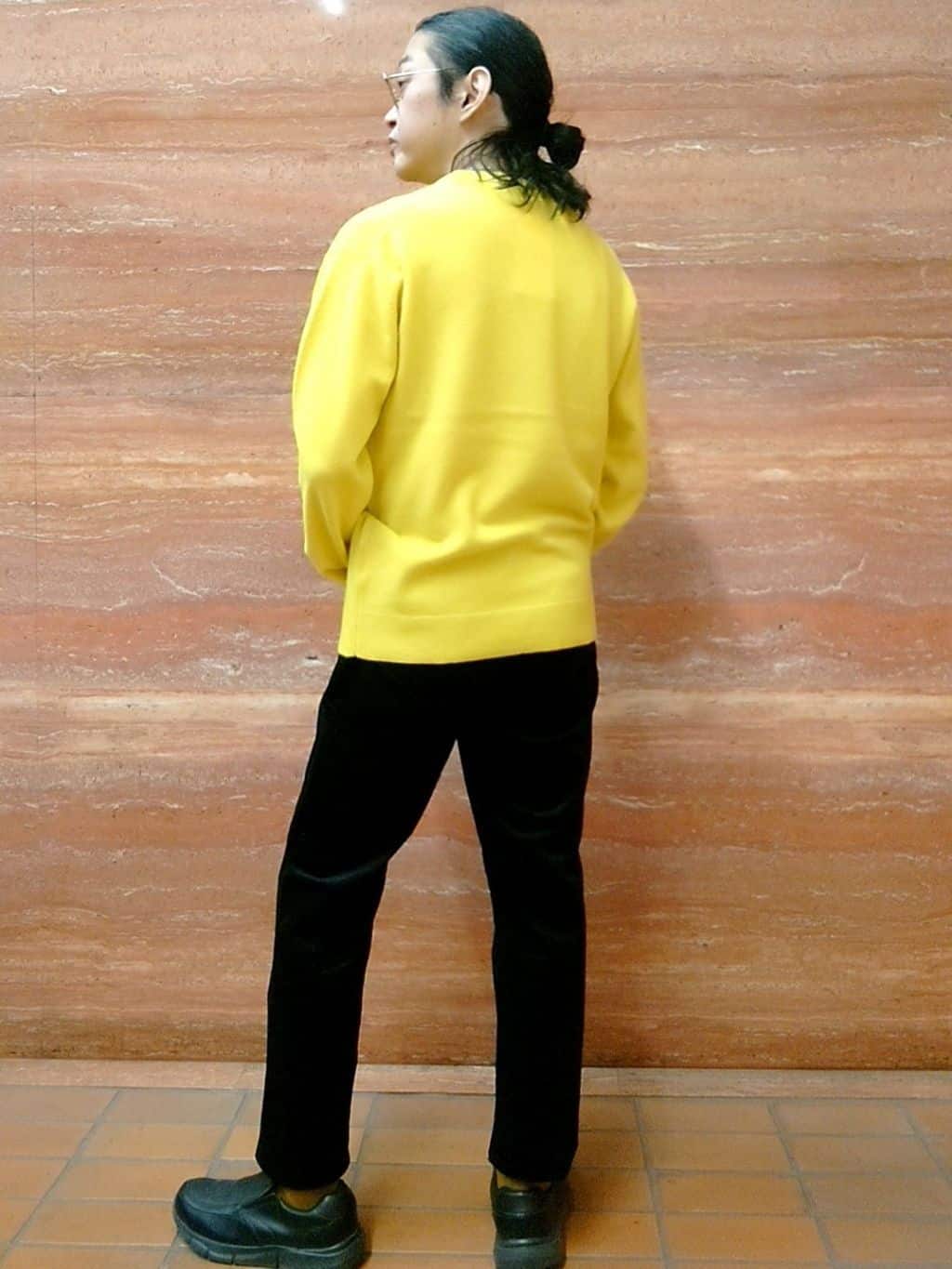 かしげるさんの「TAKEO KIKUCHI｜【Air Palette Knit】ワンポイント カラーニット プルオーバー」を使ったコーディネート
