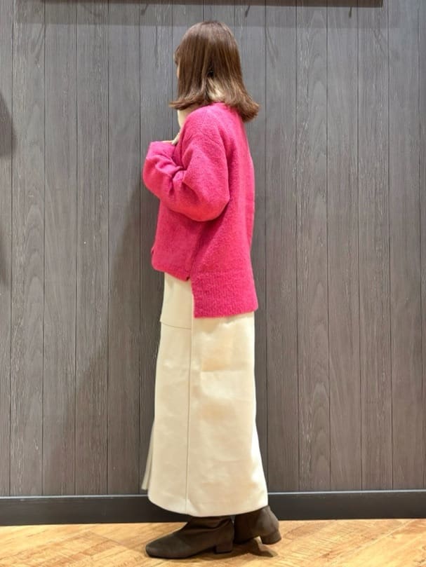 meiさんの「SHOO･LA･RUE｜【S-LL/あったか】すらりときれい見え ベイカー風ナロースカート」を使ったコーディネート