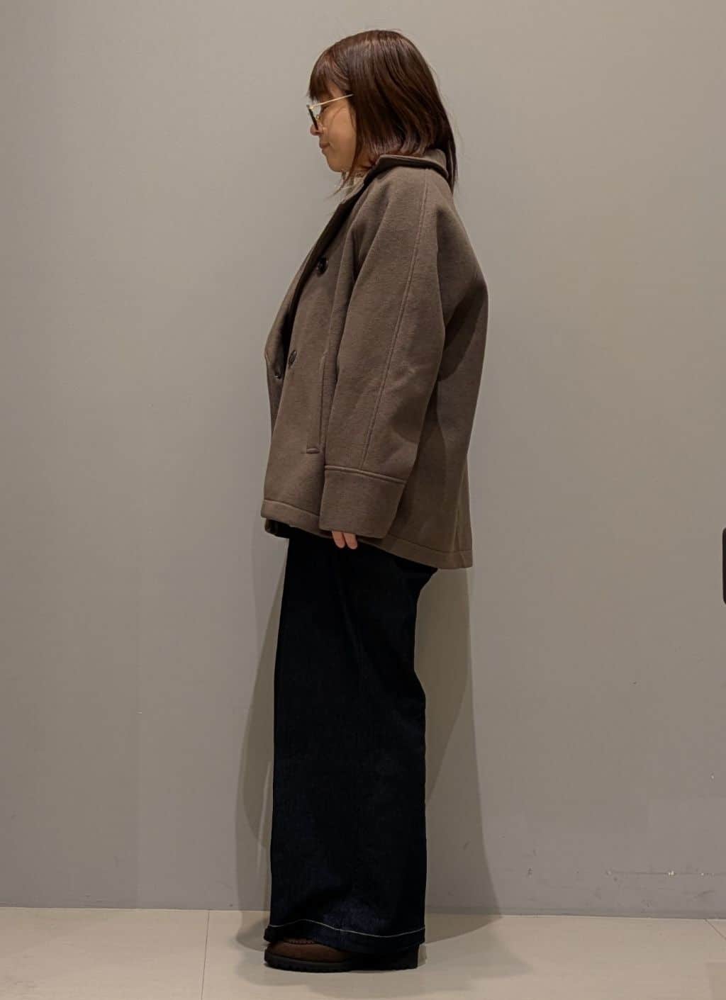 yukaさんの「THE SHOP TK｜【インしないで着られる】金ボタン ハイネックニット/毛玉になりにくい/静電気防止/洗濯機OK」を使ったコーディネート