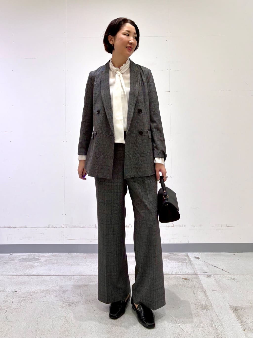 yuriさんの「INDIVI｜ジオメプリントボウタイブラウス」を使ったコーディネート