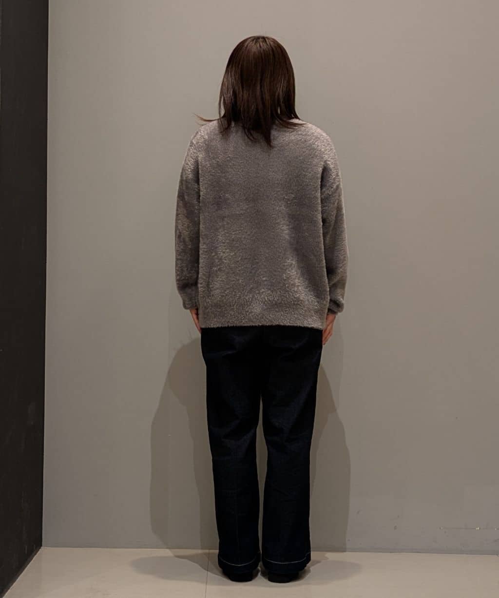 yukaさんの「THE SHOP TK｜ベルベットフェザー ロゴニットプルオーバー」を使ったコーディネート
