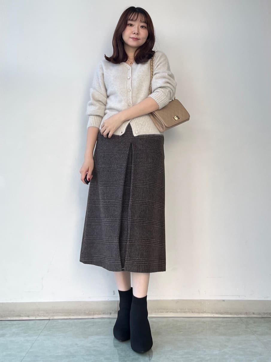 KAHOさんの「UNTITLED｜【ふわふわニット/前後2WAY】フォックスカシミヤカーディガン」を使ったコーディネート