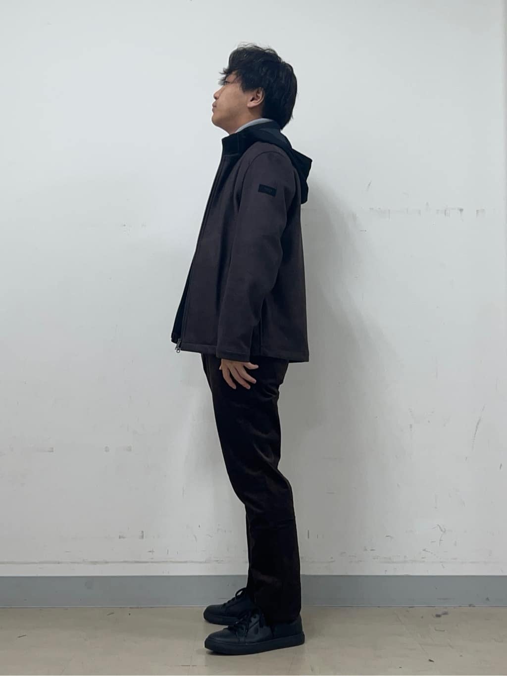Hiroさんの「TAKEO KIKUCHI｜【JUST ONE LAYER】ダウンファブリック ジップアップ フード ブルゾン」を使ったコーディネート
