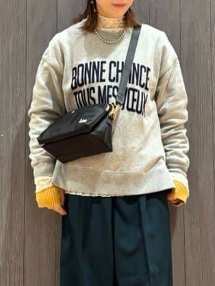 meiさんの「SHOO･LA･RUE｜グラフィックアソート裏毛スウェット」を使ったコーディネート