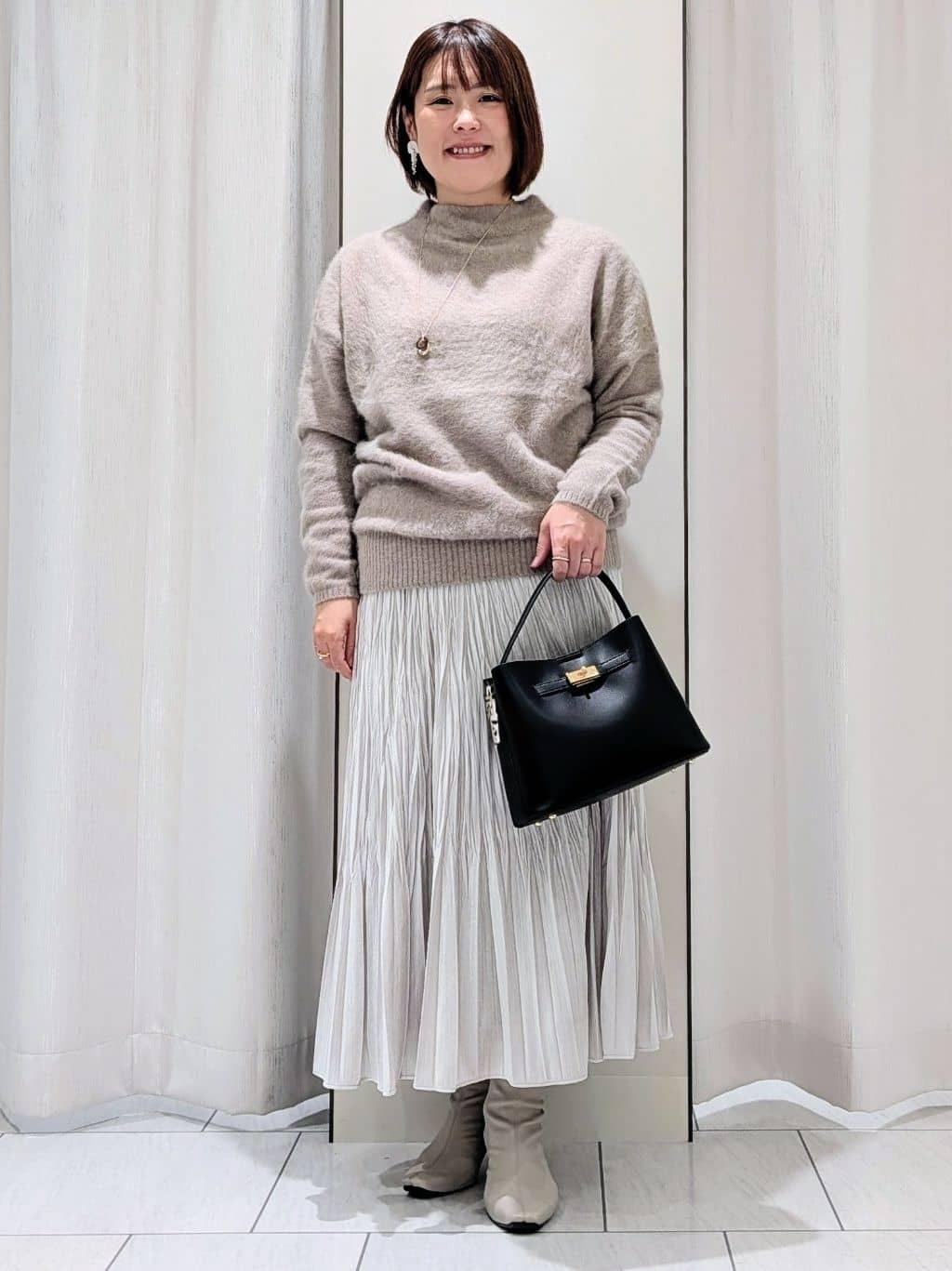 Onumaさんの「UNTITLED｜【大人な品格/ふわふわニット】フォックスカシミヤ コクーンニット」を使ったコーディネート
