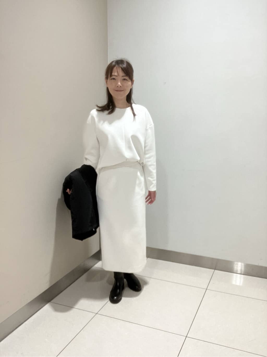 ひろみさんの「UNTITLED｜【セットアップ可/洗える】ダンボールジャージ プルオーバー」を使ったコーディネート