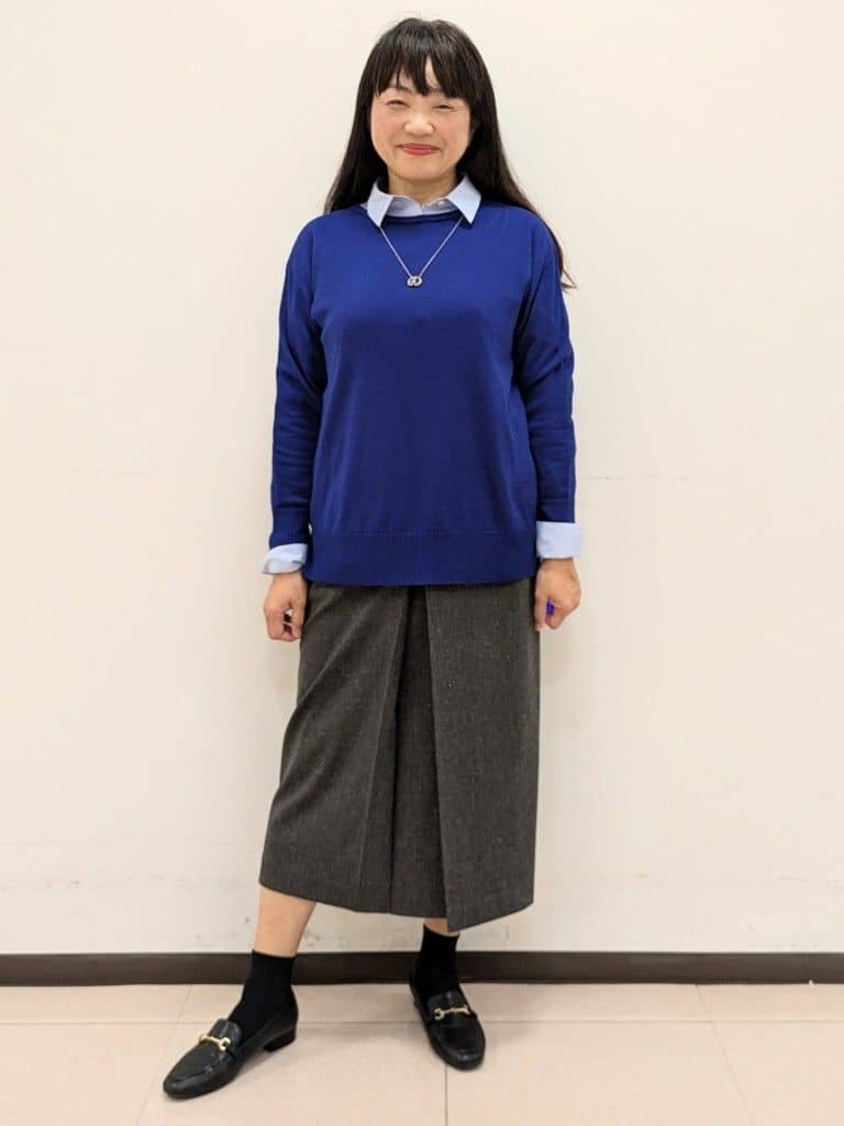 ともさんの「UNTITLED｜【8色展開/体型カバー】魅せるタイムレスニット」を使ったコーディネート