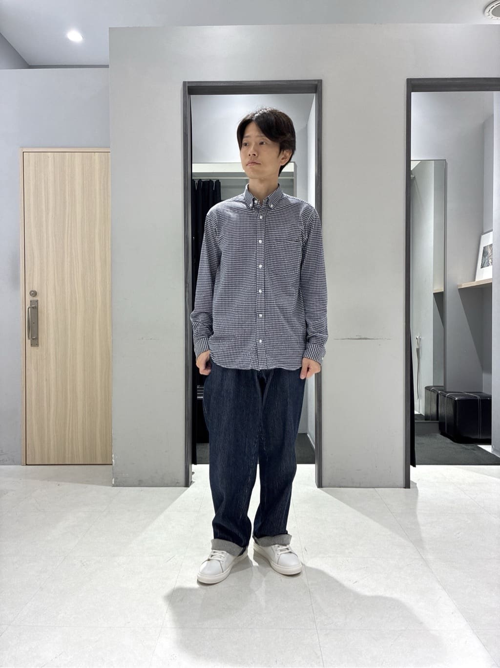 わいずみさんの「TAKEO KIKUCHI｜【JUST ONE LAYER】ダウンファブリックZIPパーカー」を使ったコーディネート