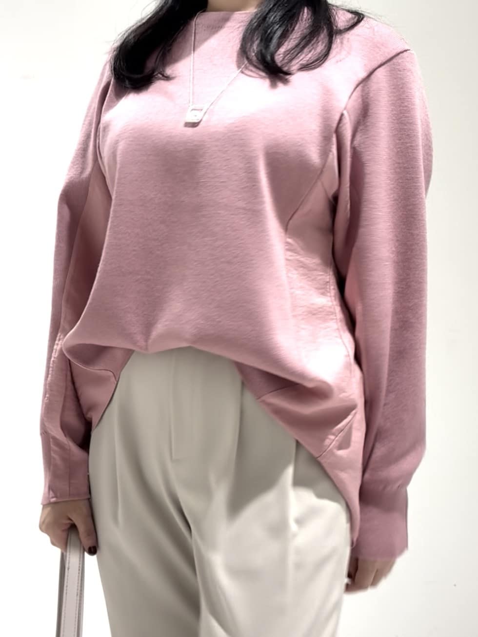 momokoさんの「INDIVI｜【洗える／選べる8色】トーンアップニット」を使ったコーディネート