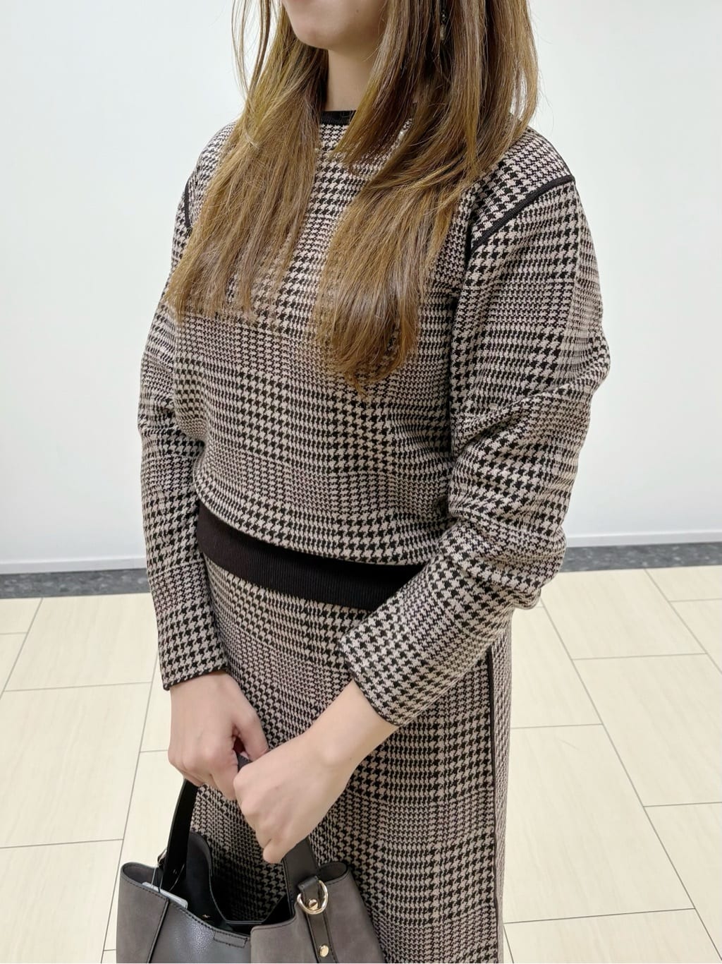 Annaさんの「COUP DE CHANCE｜【2WAY】フェイクスエードコンビ ワンハンドルバッグ」を使ったコーディネート