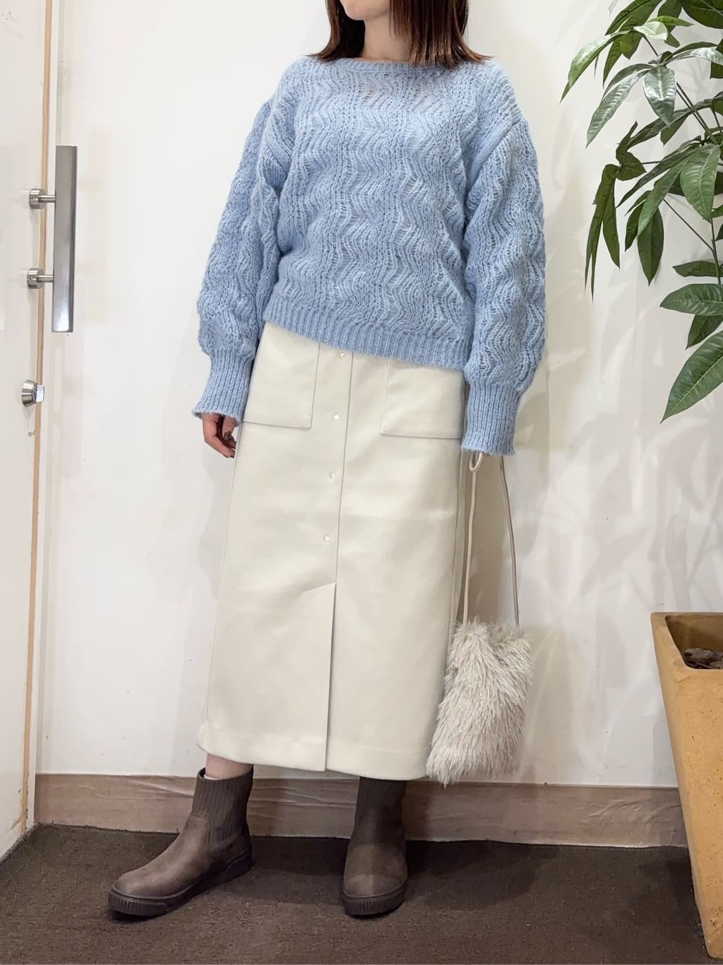 宗形さんの「SHOO･LA･RUE｜【S-LL】ふんわり大人の 透かし編みニット」を使ったコーディネート