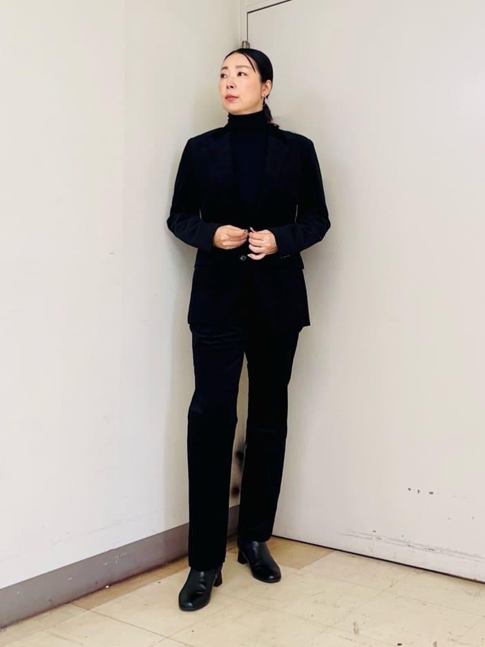 iwさんの「TAKEO KIKUCHI｜【Sサイズ～】ストレッチコーデュロイ ジャケット」を使ったコーディネート