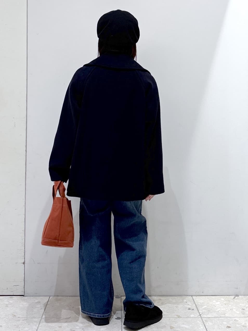 mameさんの「OPAQUE.CLIP｜カシミヤブレンドウールミドルピーコート」を使ったコーディネート