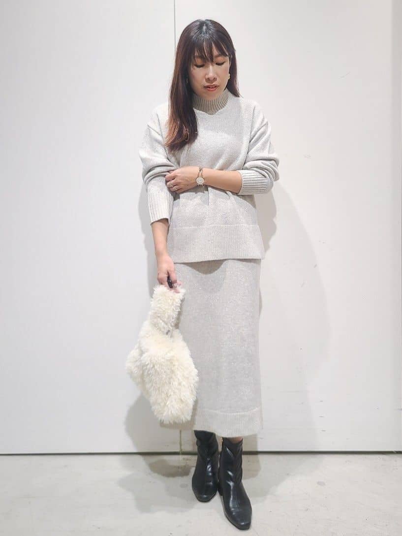 hmさんの「OPAQUE.CLIP｜ラメスパンコールナロースカート／セットアップ対応可【洗濯機OK】」を使ったコーディネート
