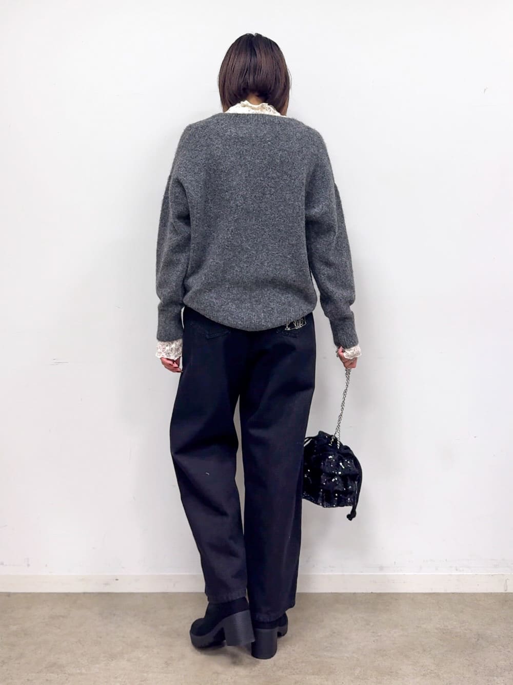 𝐜𝐡𝐢𝐤𝐚さんの「SHOO･LA･RUE｜【S-LL】上品なレースハイネックトップス」を使ったコーディネート