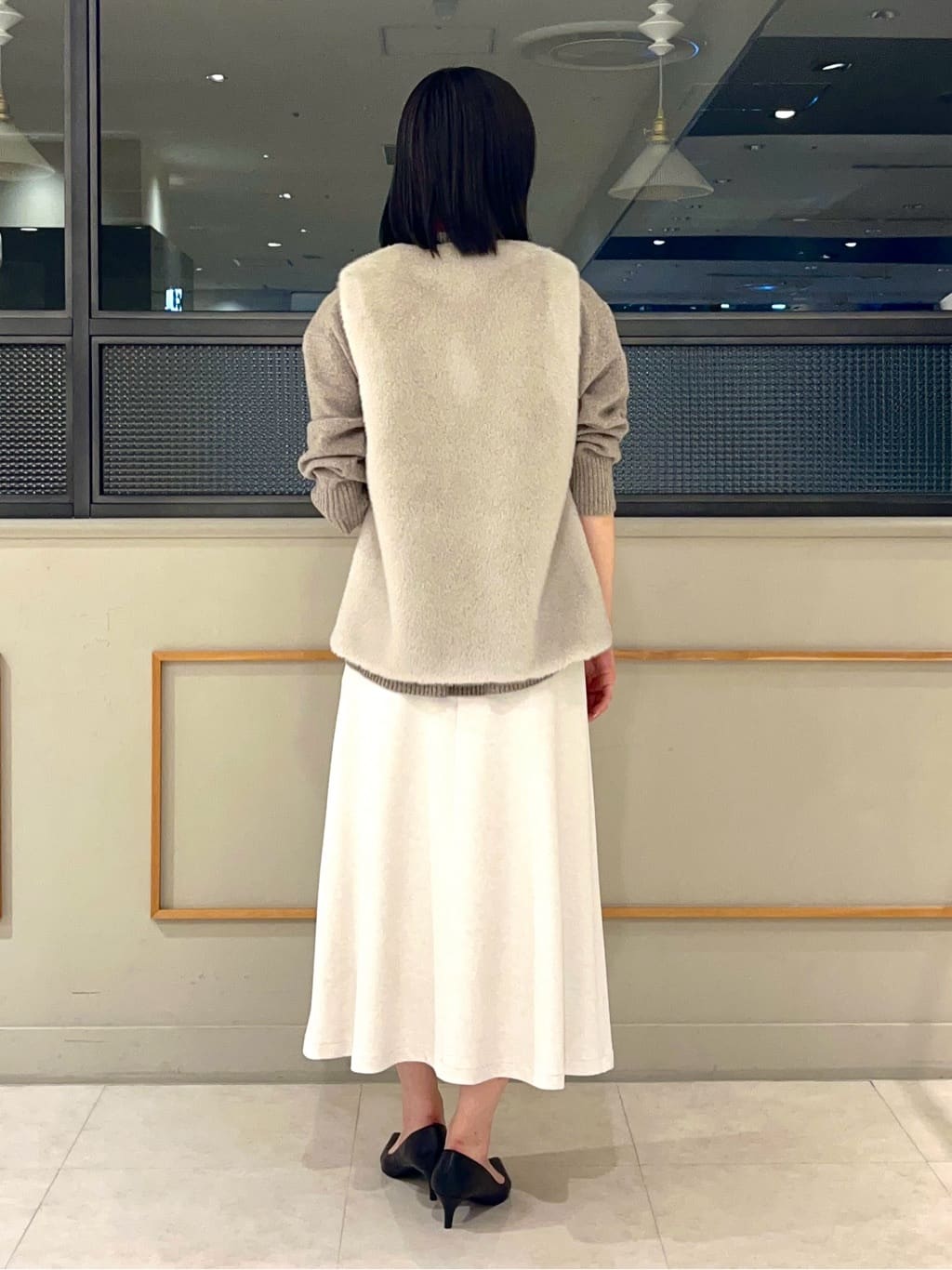 kumiさんの「INDIVI｜【冬ニット人気NO．1！／カシミヤ混】ミドルゲージハイネックニット」を使ったコーディネート