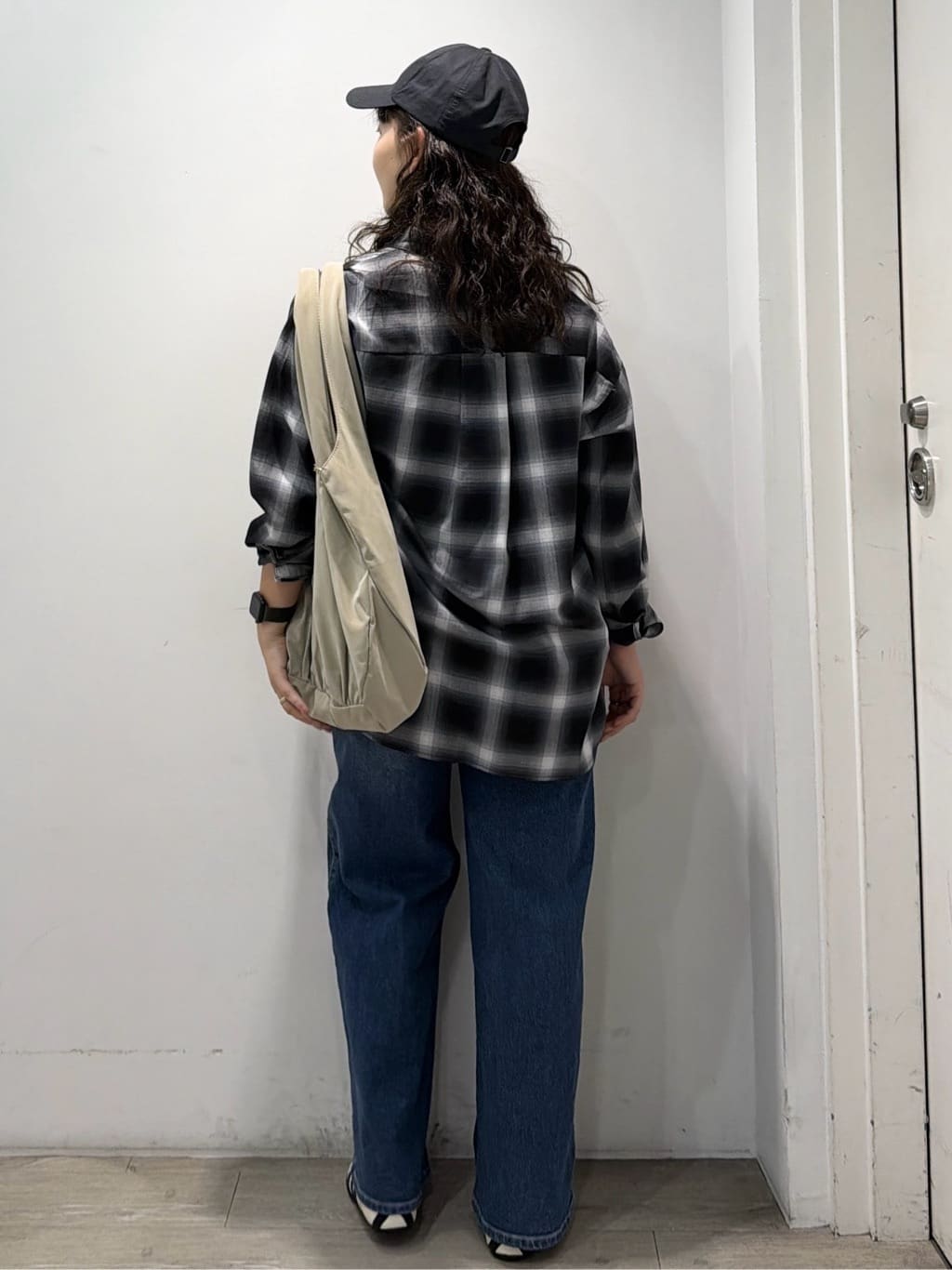 sumicaさんの「OPAQUE.CLIP｜オンブレチェックシャツ【洗濯機洗い可】」を使ったコーディネート
