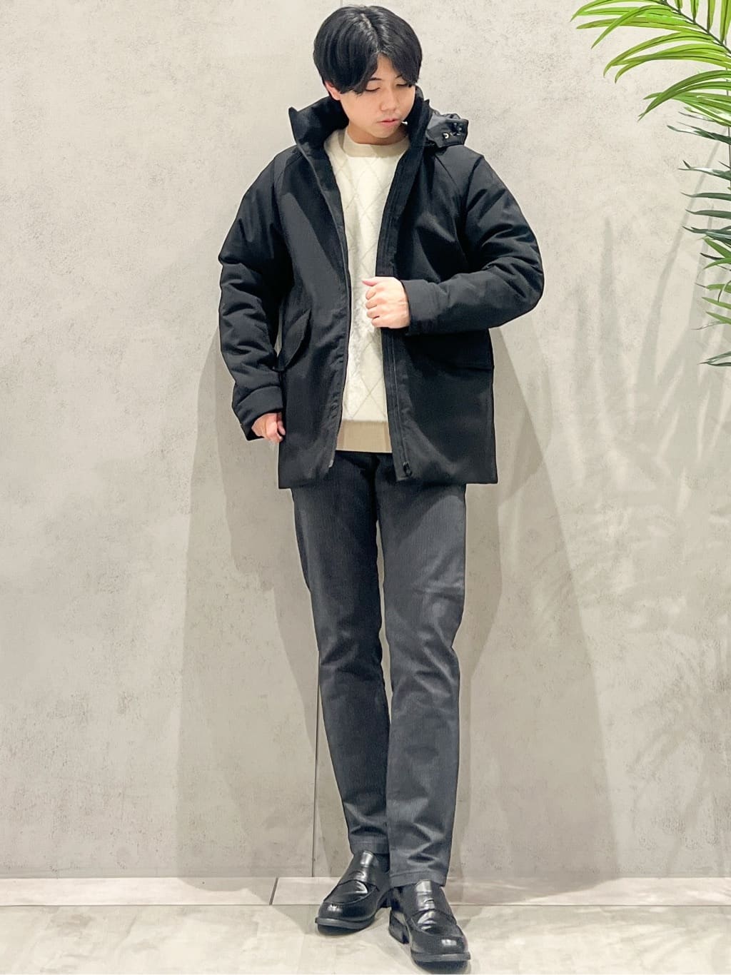 SHI-MAさんの「THE SHOP TK｜【軽くて、暖かい】SORONA／ソロナ 中綿ブルゾン 防風/軽量/洗濯機OK/フード脱着可」を使ったコーディネート