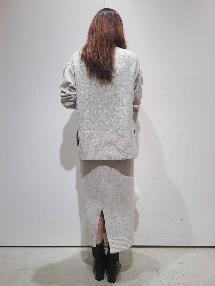 hmさんの「OPAQUE.CLIP｜ラメスパンコールナロースカート／セットアップ対応可【洗濯機OK】」を使ったコーディネート