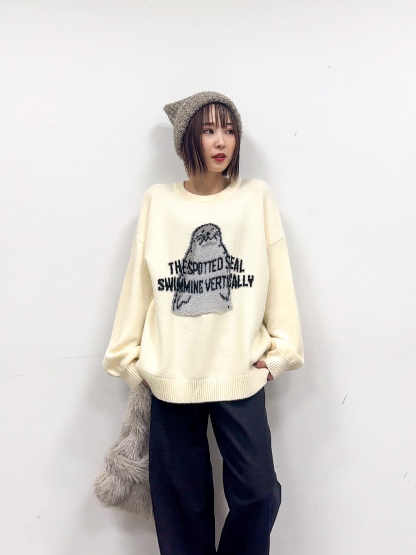 𝐜𝐡𝐢𝐤𝐚さんの「SHOO･LA･RUE｜【旭山動物園応援商品】ゆるアニマル ふわふわジャカードニット」を使ったコーディネート