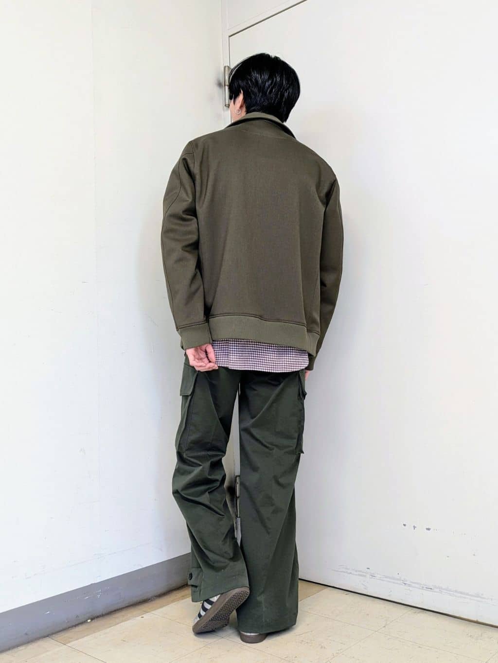 ryoさんの「TAKEO KIKUCHI｜【JUST ONE LAYER】ダウンファブリック ジップアップ リブ ブルゾン」を使ったコーディネート