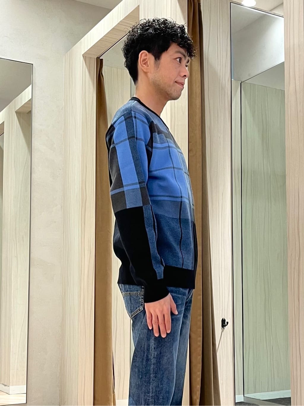 URAさんの「TAKEO KIKUCHI｜【袖取り外し可】デタッチャブル ダウンブルゾン」を使ったコーディネート