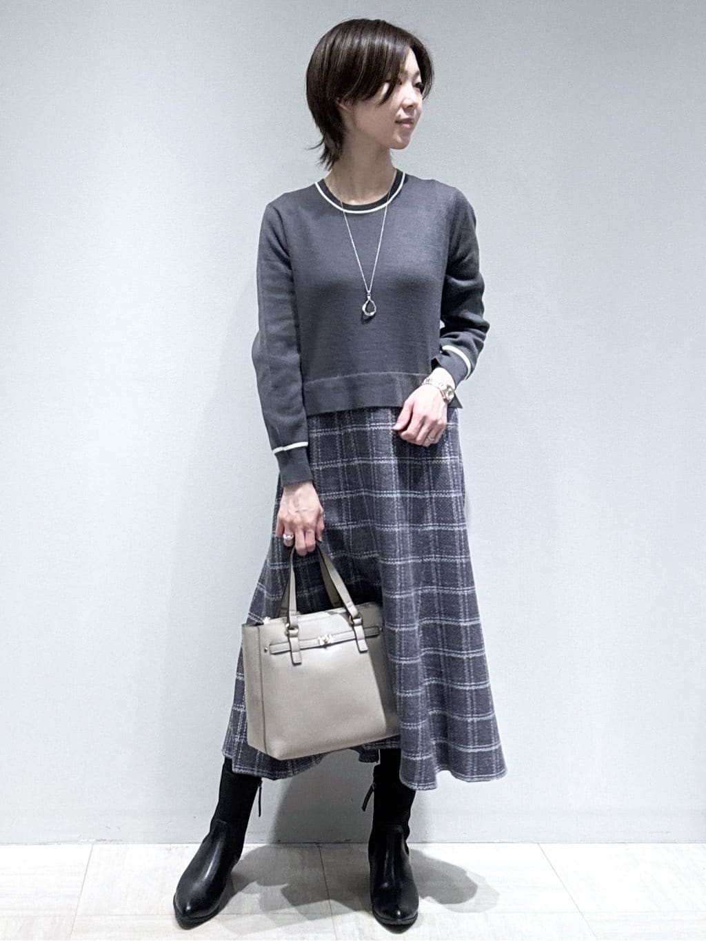 まちこさんの「Reflect｜【SS-4Lサイズ／衿が顔に当たらない◎】スタンドネックミドルコート」を使ったコーディネート