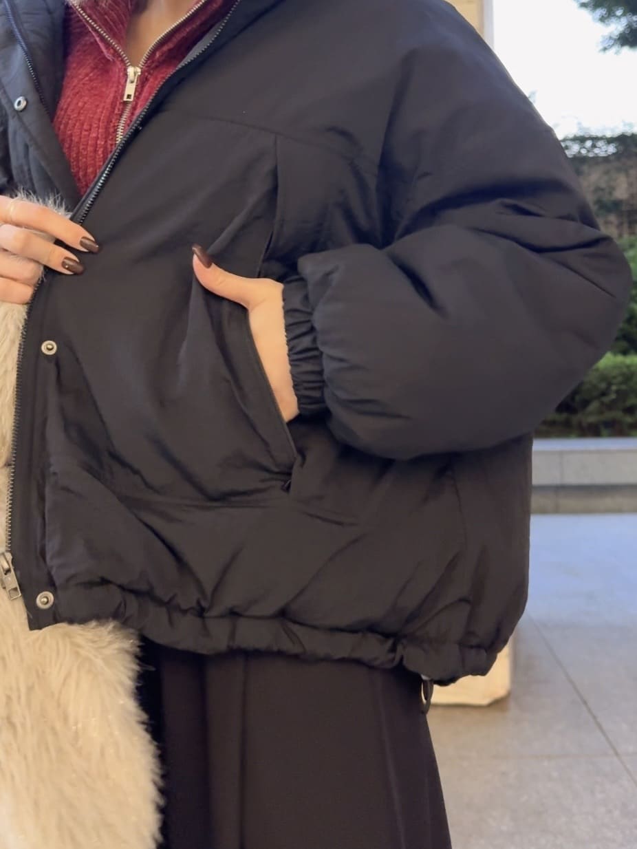 𝐜𝐡𝐢𝐤𝐚さんの「SHOO･LA･RUE｜【撥水/あったか】たっぷり着られる 中綿モンスターショートコート」を使ったコーディネート