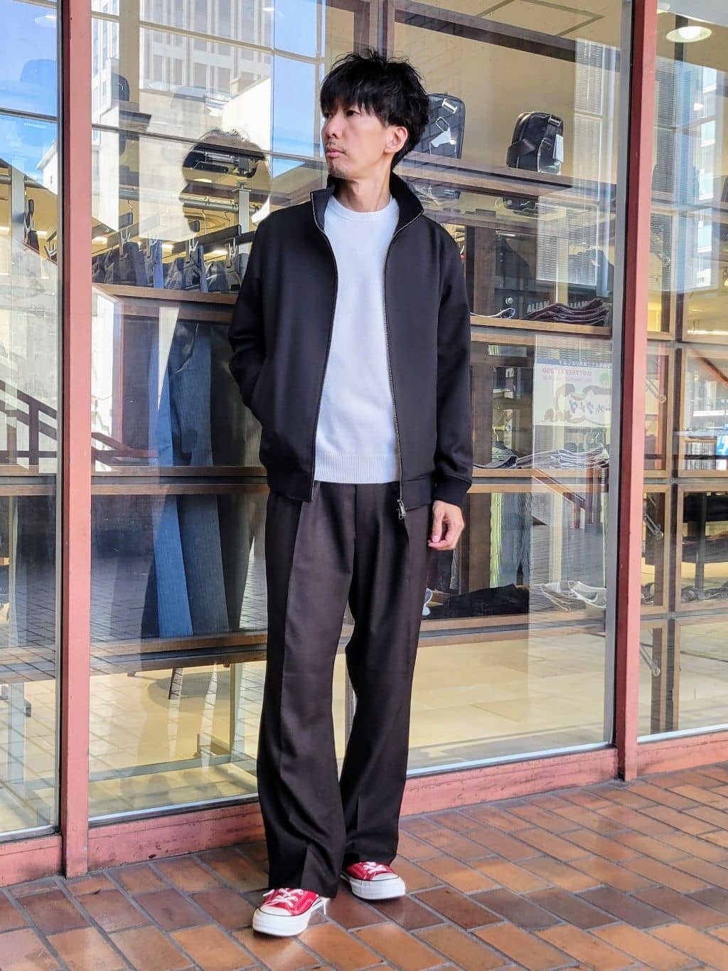 piroyaさんの「TAKEO KIKUCHI｜【JUST ONE LAYER】ダウンファブリック ジップアップ リブ ブルゾン」を使ったコーディネート