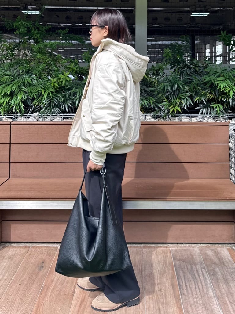 cottonさんの「THE SHOP TK｜【華やかで柔らか】ふわふわフェザーニット/洗える・前後2WAY」を使ったコーディネート