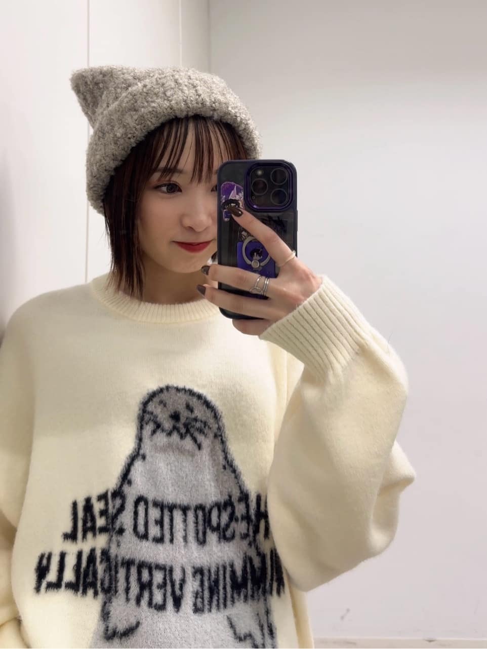 𝐜𝐡𝐢𝐤𝐚さんの「SHOO･LA･RUE｜【旭山動物園応援商品】ゆるアニマル ふわふわジャカードニット」を使ったコーディネート