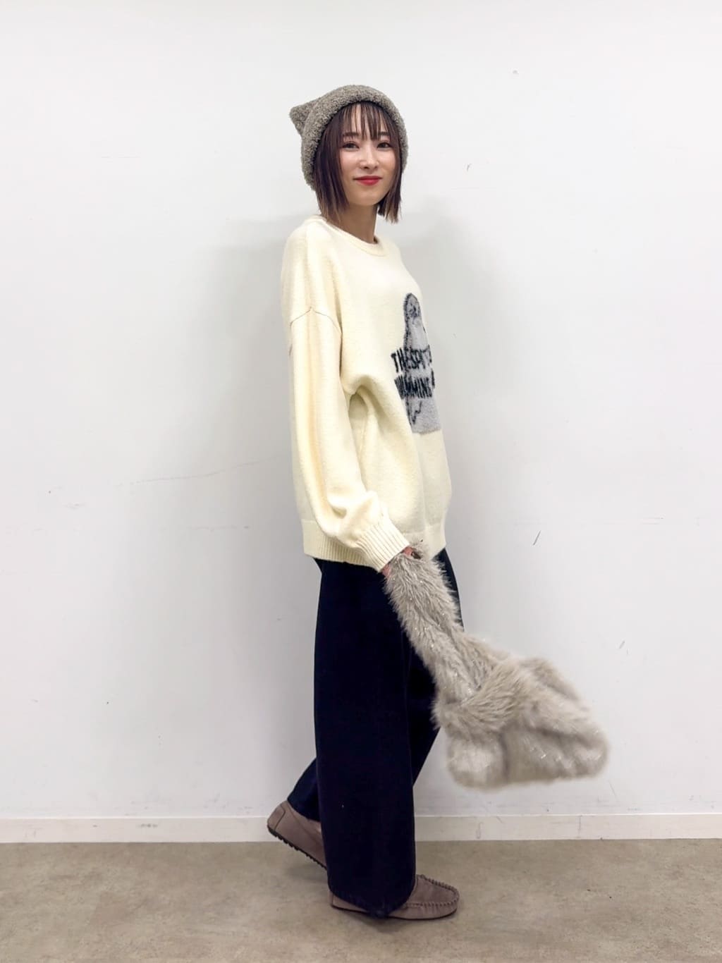 𝐜𝐡𝐢𝐤𝐚さんの「SHOO･LA･RUE｜【旭山動物園応援商品】ゆるアニマル ふわふわジャカードニット」を使ったコーディネート