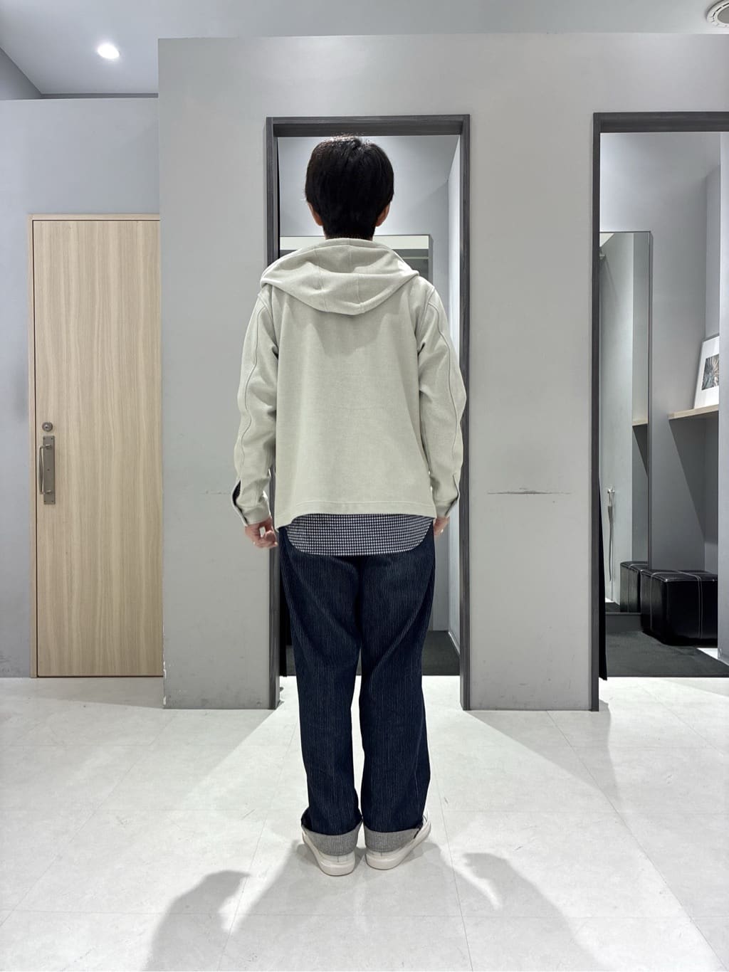 わいずみさんの「TAKEO KIKUCHI｜【JUST ONE LAYER】ダウンファブリックZIPパーカー」を使ったコーディネート