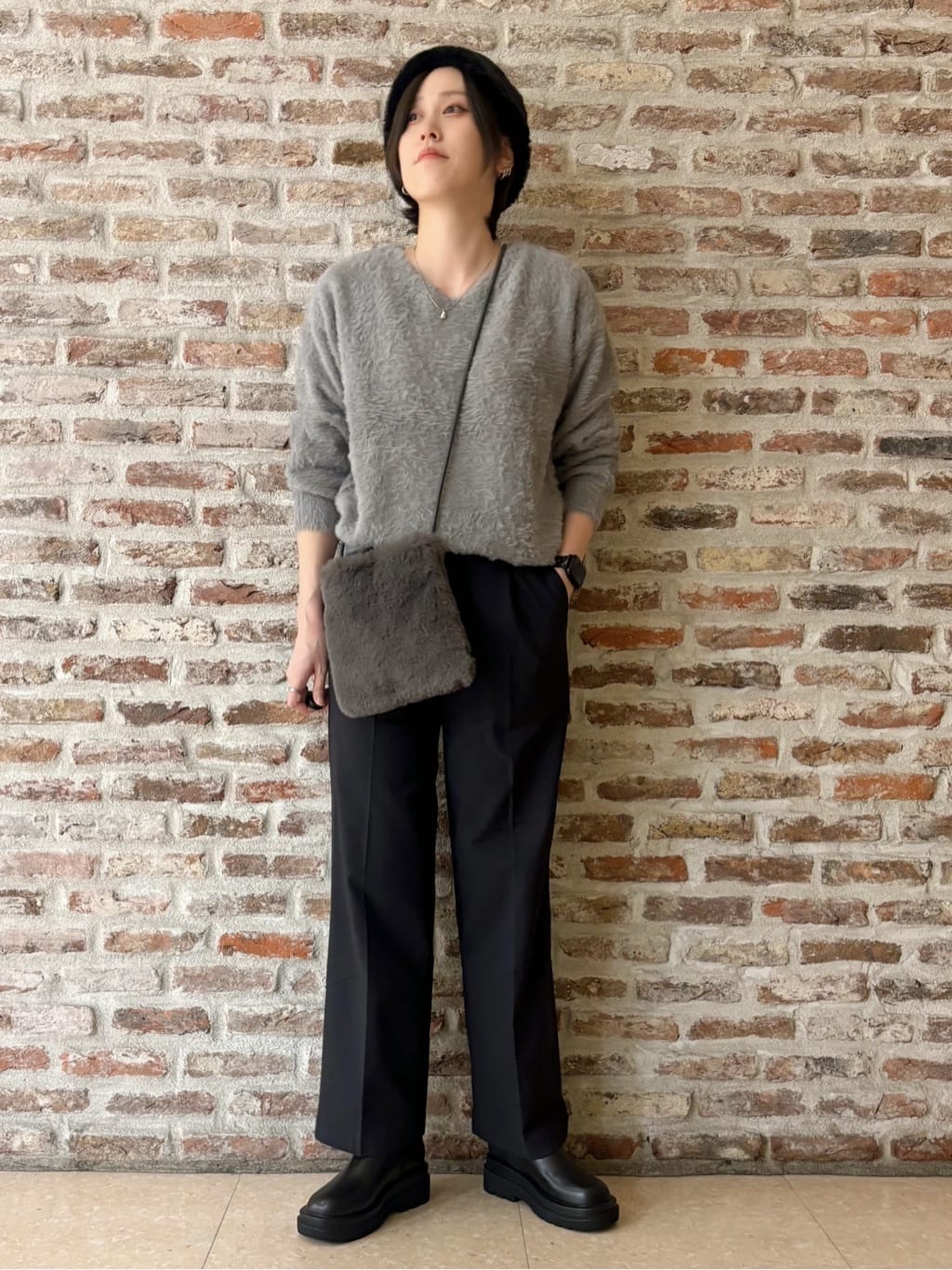 しばさんの「THE SHOP TK｜【華やかで柔らか】ふわふわフェザーニット/洗える・前後2WAY」を使ったコーディネート