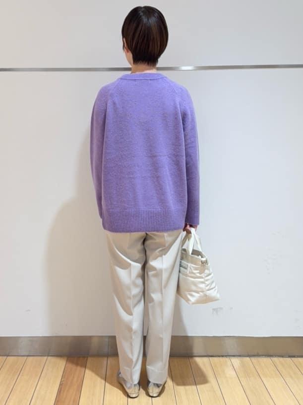 あやさんの「UNTITLED｜【重ね着もおすすめ/洗える】ウールカシミヤ クルーネックニット」を使ったコーディネート