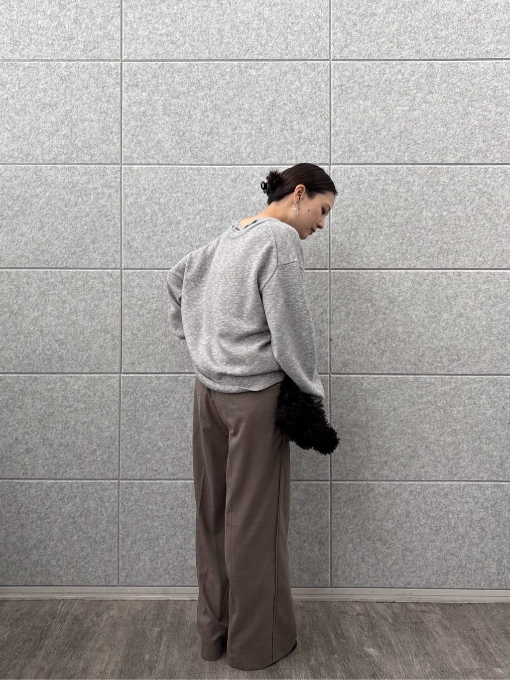 ayanoさんの「INDIVI｜Comfy SET UP｜イージーストレートスラックス【セットアップ対応／通勤／カセット服】」を使ったコーディネート
