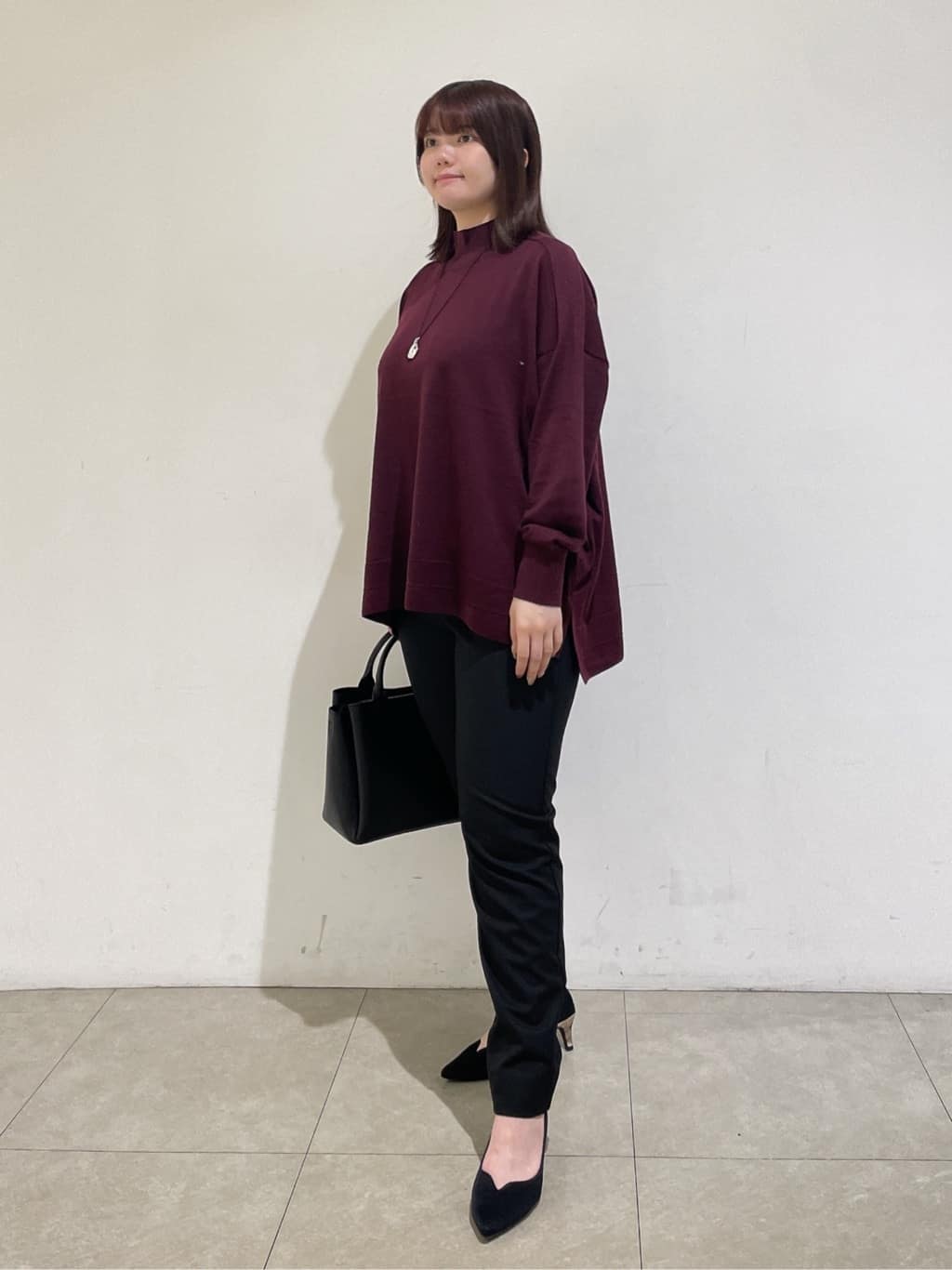 emikaさんの「INDIVI｜【洗える／毛玉になりにくい】エクストラファインウール ハイネックニット」を使ったコーディネート