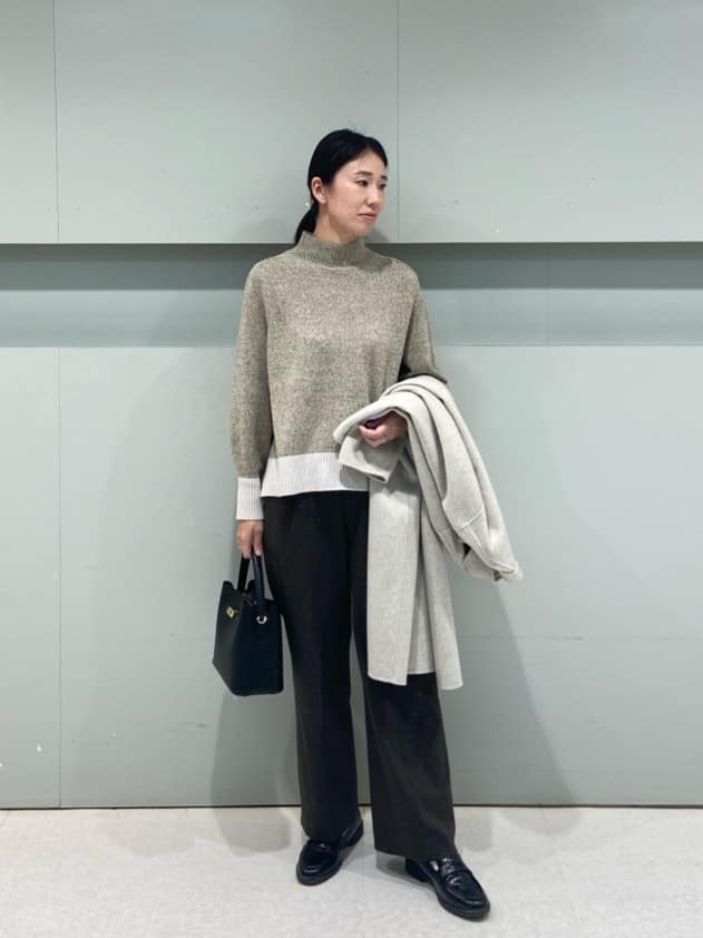 hitomiさんの「UNTITLED｜【8色展開/洗える】ウールカシミヤ ハイネックニット」を使ったコーディネート