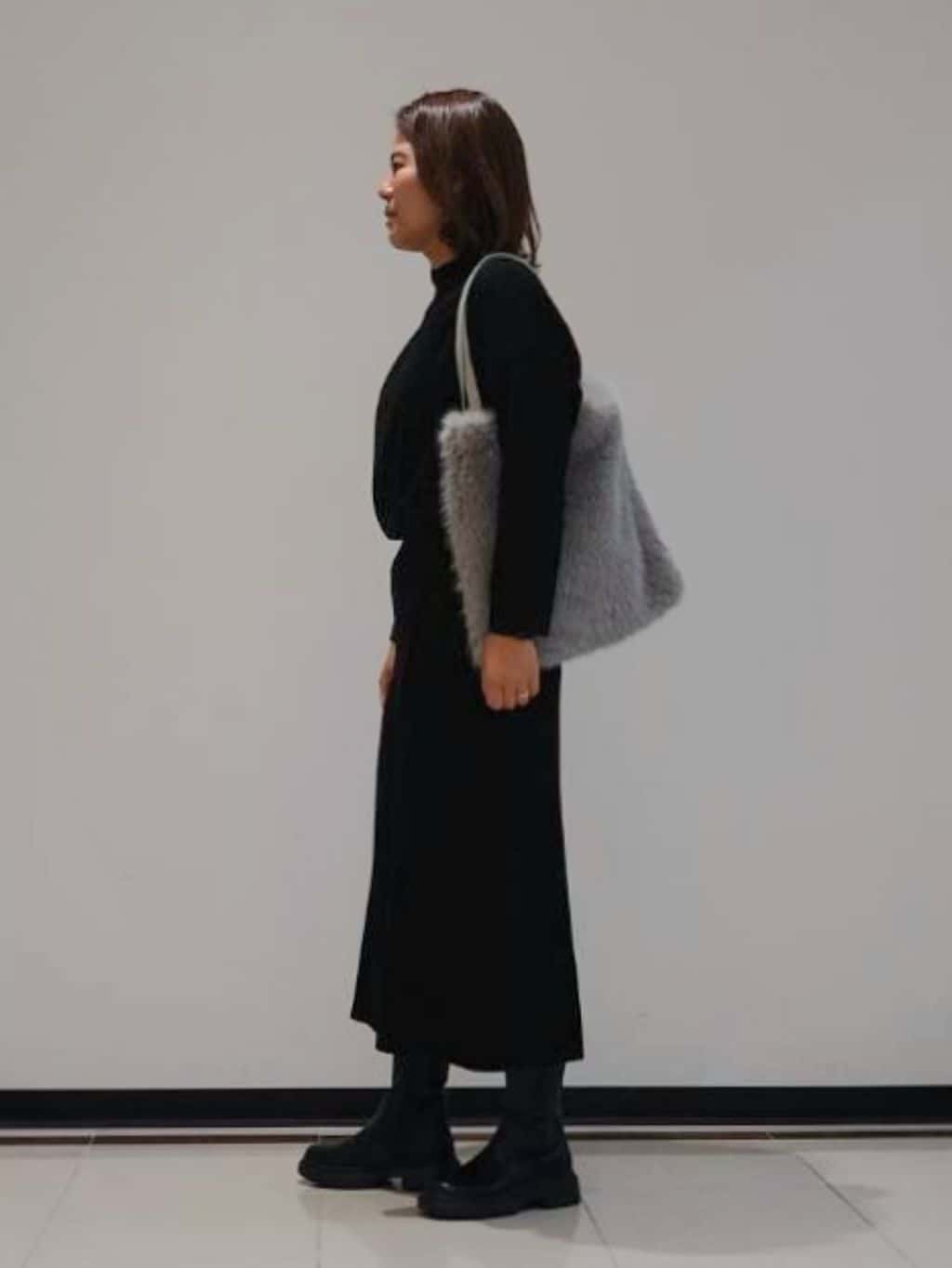 eriさんの「INDIVI｜【SETUP可能／洗える／UVケア】ライトジャージ セミフレアスカート」を使ったコーディネート