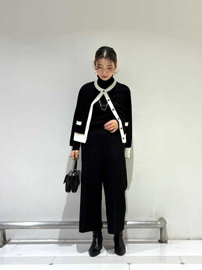 Rinさんの「UNTITLED｜【ウール100%/ウエスト後ろゴム】 クロップドワイドパンツ」を使ったコーディネート