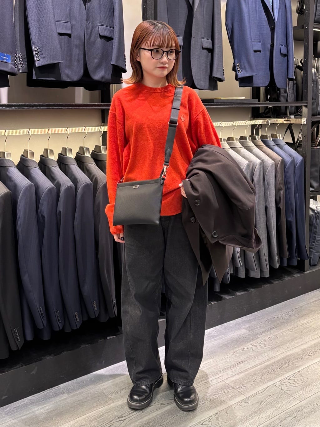 ウララさんの「TAKEO KIKUCHI｜【Air Palette Knit】ワンポイント カラーニット プルオーバー」を使ったコーディネート