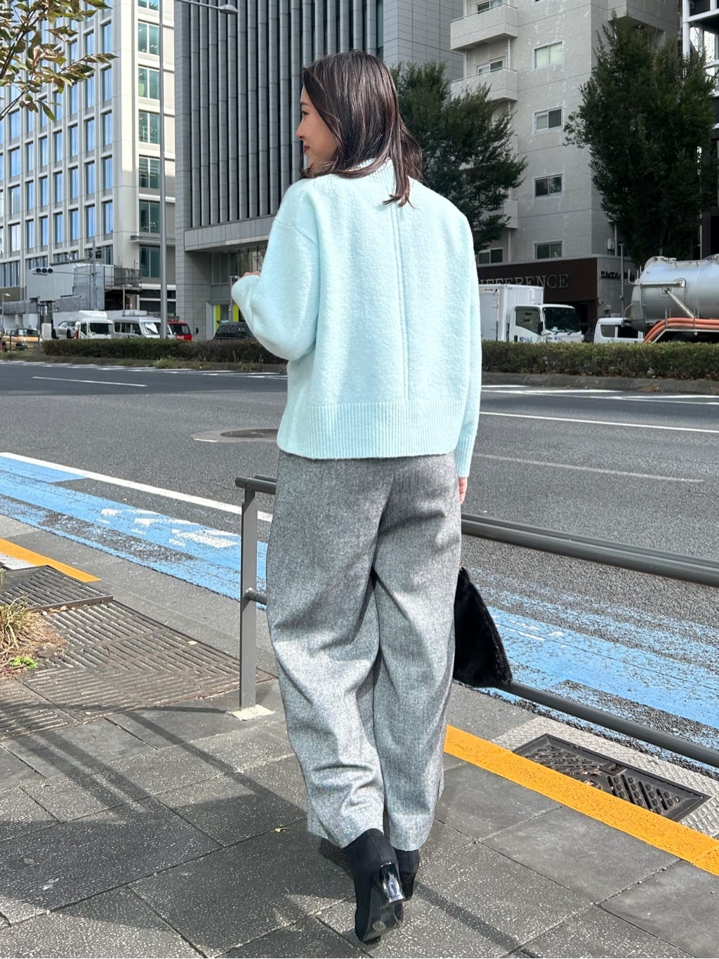 shinoさんの「Couture brooch｜【5色展開】やわらかヤクライクニット」を使ったコーディネート