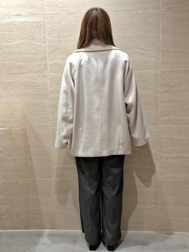 かほさんの「OPAQUE.CLIP｜カシミヤブレンドウールミドルピーコート」を使ったコーディネート
